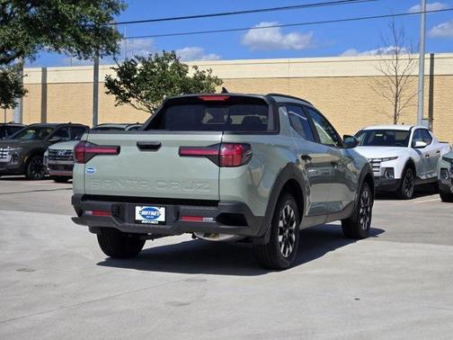 2025 Hyundai SANTA CRUZ SEL Activity