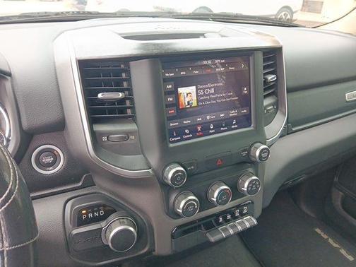 Bright White Clearcoat 2019 RAM 1500 Big Horn