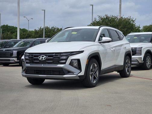 White Pearl 2026 Hyundai TUCSON SEL Premium