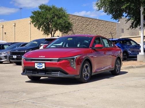 2025 Kia K4 LXS