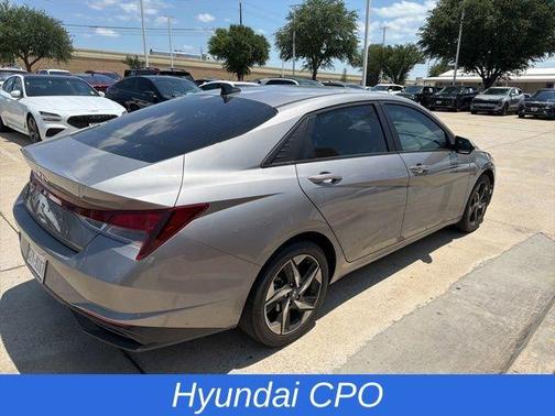 Metal 2023 Hyundai ELANTRA SEL