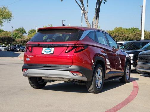 2026 Hyundai TUCSON SE