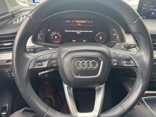 Glacier White Metallic 2019 Audi Q7 45 Premium Plus