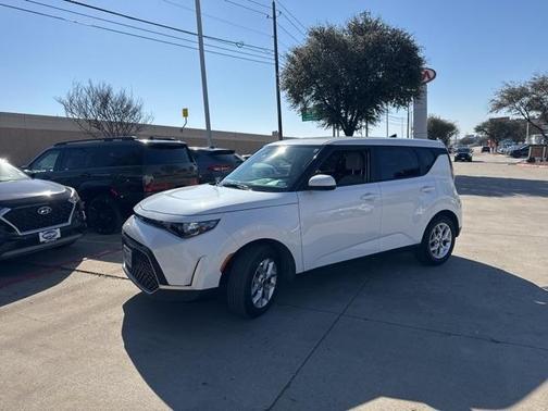 2024 Kia Soul LX