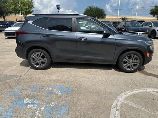 2022 Kia Seltos S
