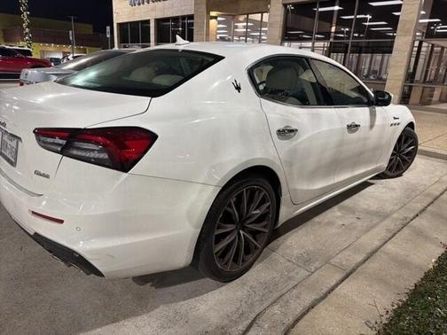 2022 Maserati Ghibli Modena