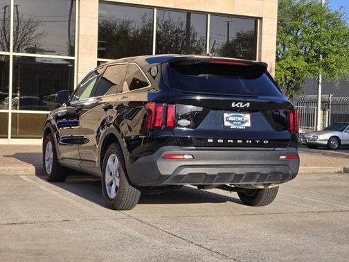 2022 Kia Sorento LX