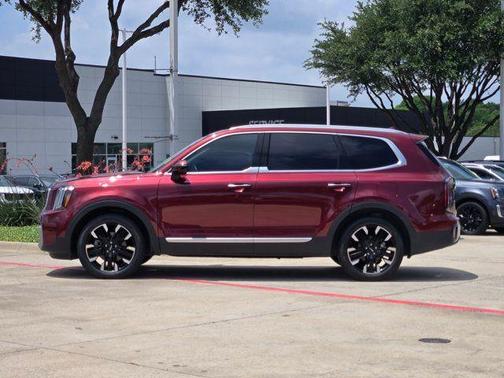Red 2023 Kia Telluride SX