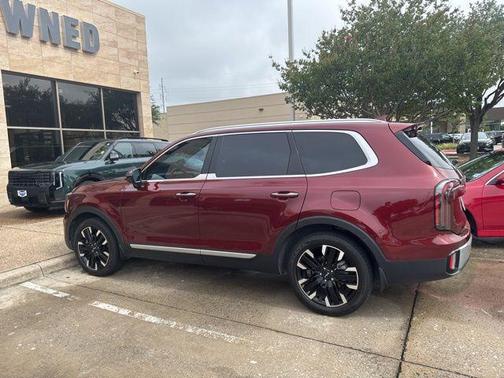 Red 2023 Kia Telluride SX