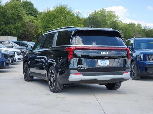 2026 Kia Carnival EX
