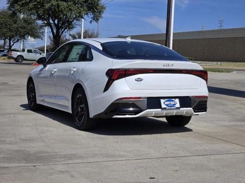 2025 Kia K5 LXS