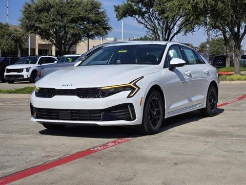 2025 Kia K5 LXS