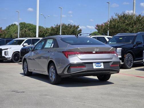 2025 Hyundai ELANTRA HEV Blue