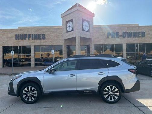 Ice Silver Metallic 2023 Subaru Outback Limited