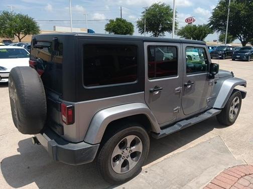 2017 Jeep Wrangler Unlimited Sahara