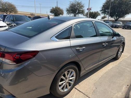 2019 Hyundai SONATA SE