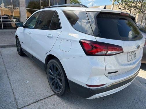 Iridescent Pearl Tricoat 2022 Chevrolet Equinox RS