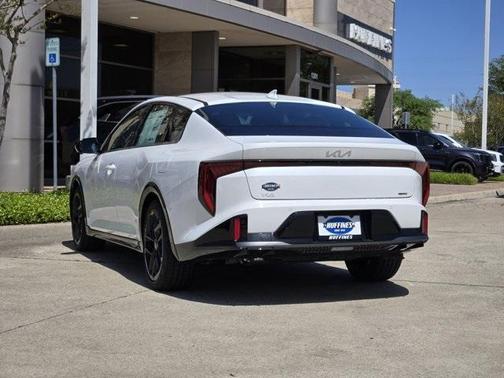 2025 Kia K4 GT-Line Turbo