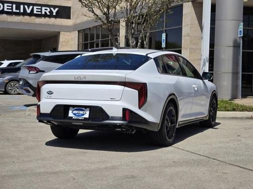 2025 Kia K4 GT-Line Turbo