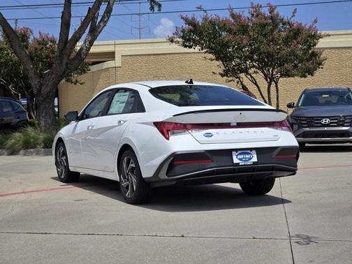 2025 Hyundai ELANTRA HEV SEL Sport