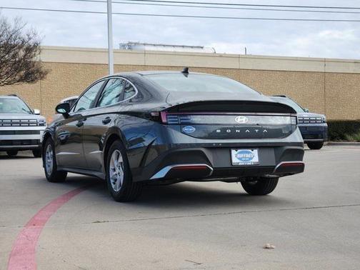 2026 Hyundai SONATA SE