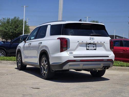 White 2023 Hyundai PALISADE SEL