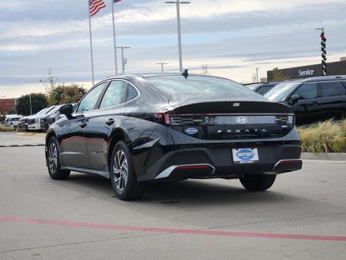 2026 Hyundai SONATA Hybrid Blue