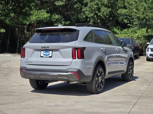 2025 Kia Sorento X-Line EX