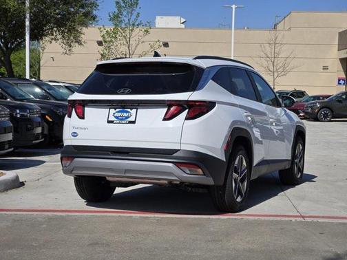 2025 Hyundai TUCSON SEL