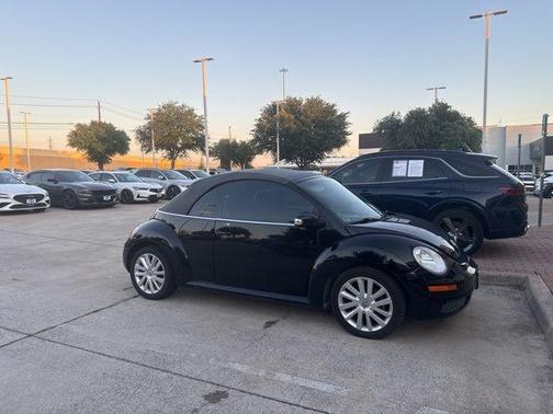 Black 2008 Volkswagen New Beetle SE