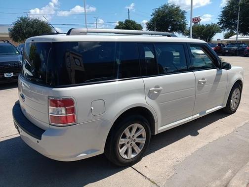 2010 Ford Flex SE
