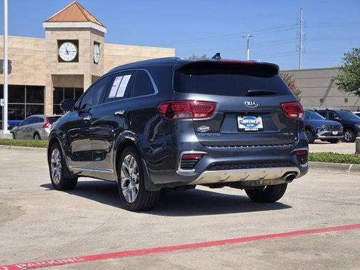 Gray 2019 Kia Sorento SX