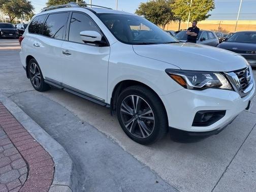 2020 Nissan Pathfinder Platinum