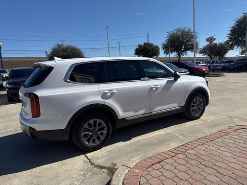 2023 Kia Telluride LX