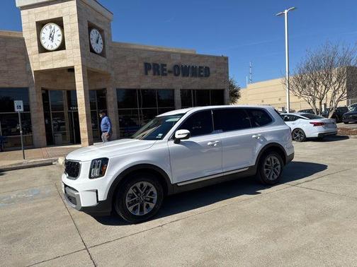 2023 Kia Telluride LX