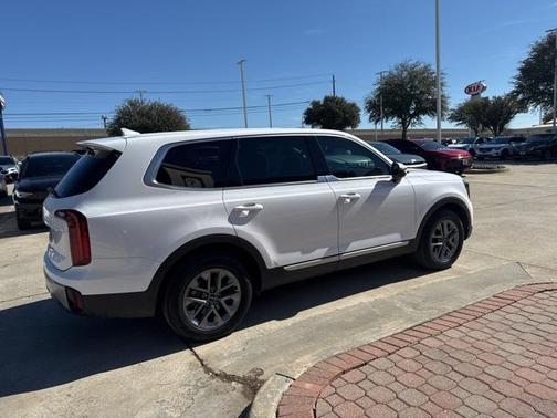 2023 Kia Telluride LX