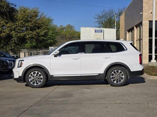 2023 Kia Telluride LX