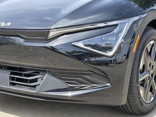 2025 Kia EV6 Light Long Range