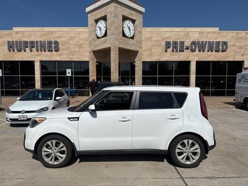 Clear White 2016 Kia Soul +