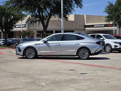 2024 Hyundai SONATA Hybrid Limited