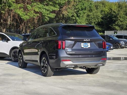 2025 Kia Sorento S