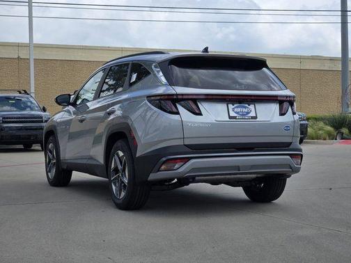 Shimmering Silver 2026 Hyundai TUCSON SEL Premium
