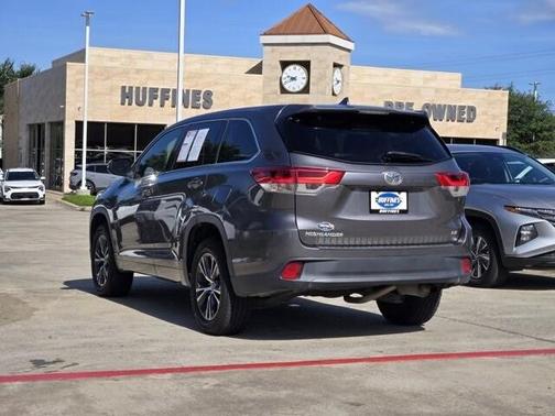 2017 Toyota Highlander LE