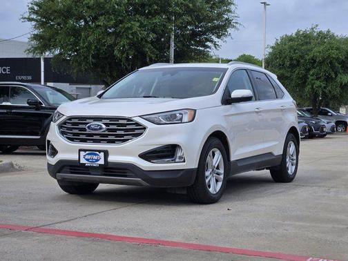 White Platinum 2019 Ford Edge SEL