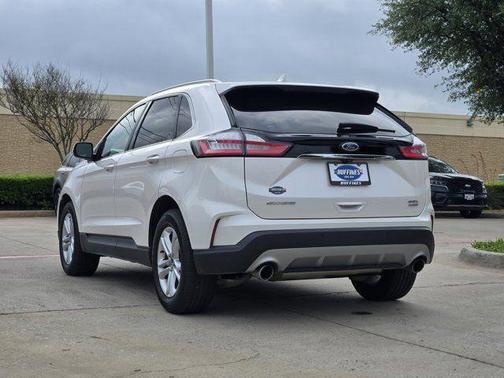 White Platinum 2019 Ford Edge SEL