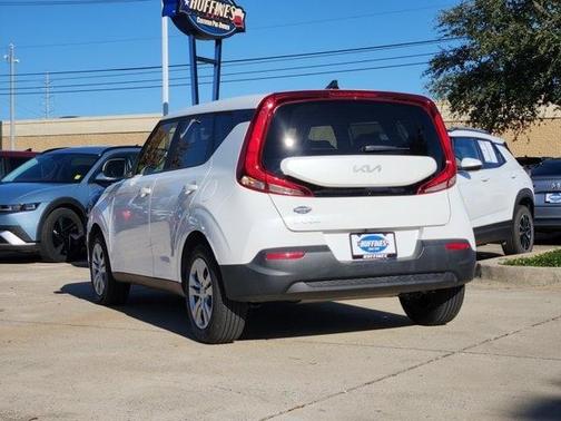 2022 Kia Soul LX