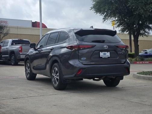 2024 Toyota Highlander XLE