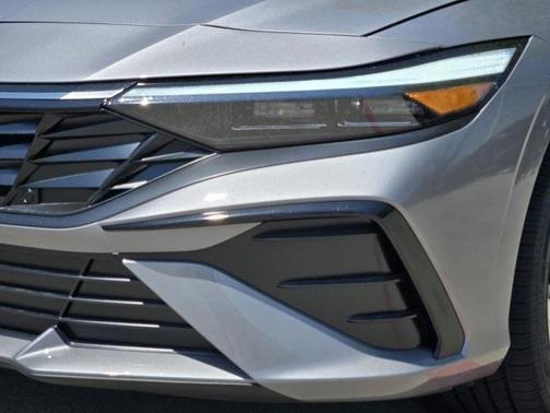 2025 Hyundai ELANTRA HEV Limited