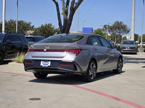 2025 Hyundai ELANTRA HEV Limited