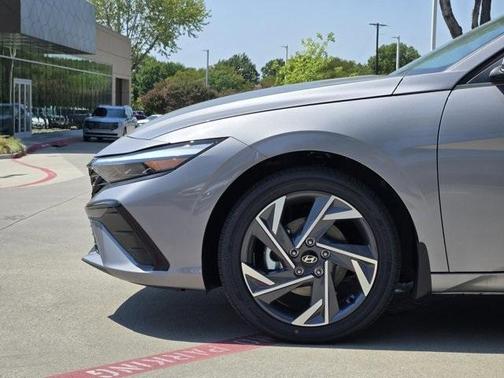 2025 Hyundai ELANTRA HEV Limited
